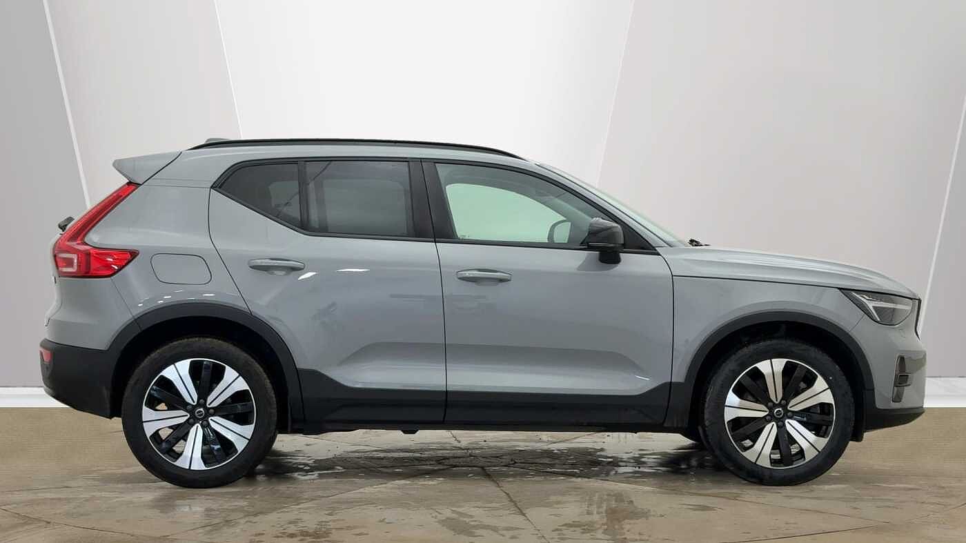 Used Volvo XC40 2023 for sale - 78036103: Photo 2