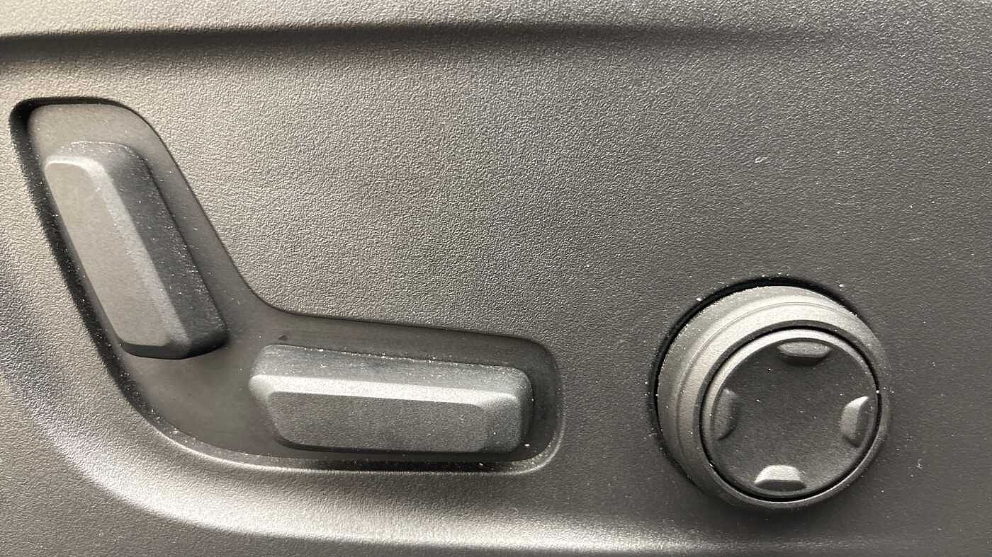 Used Volvo XC40 2023 for sale - 78036103: Photo 28