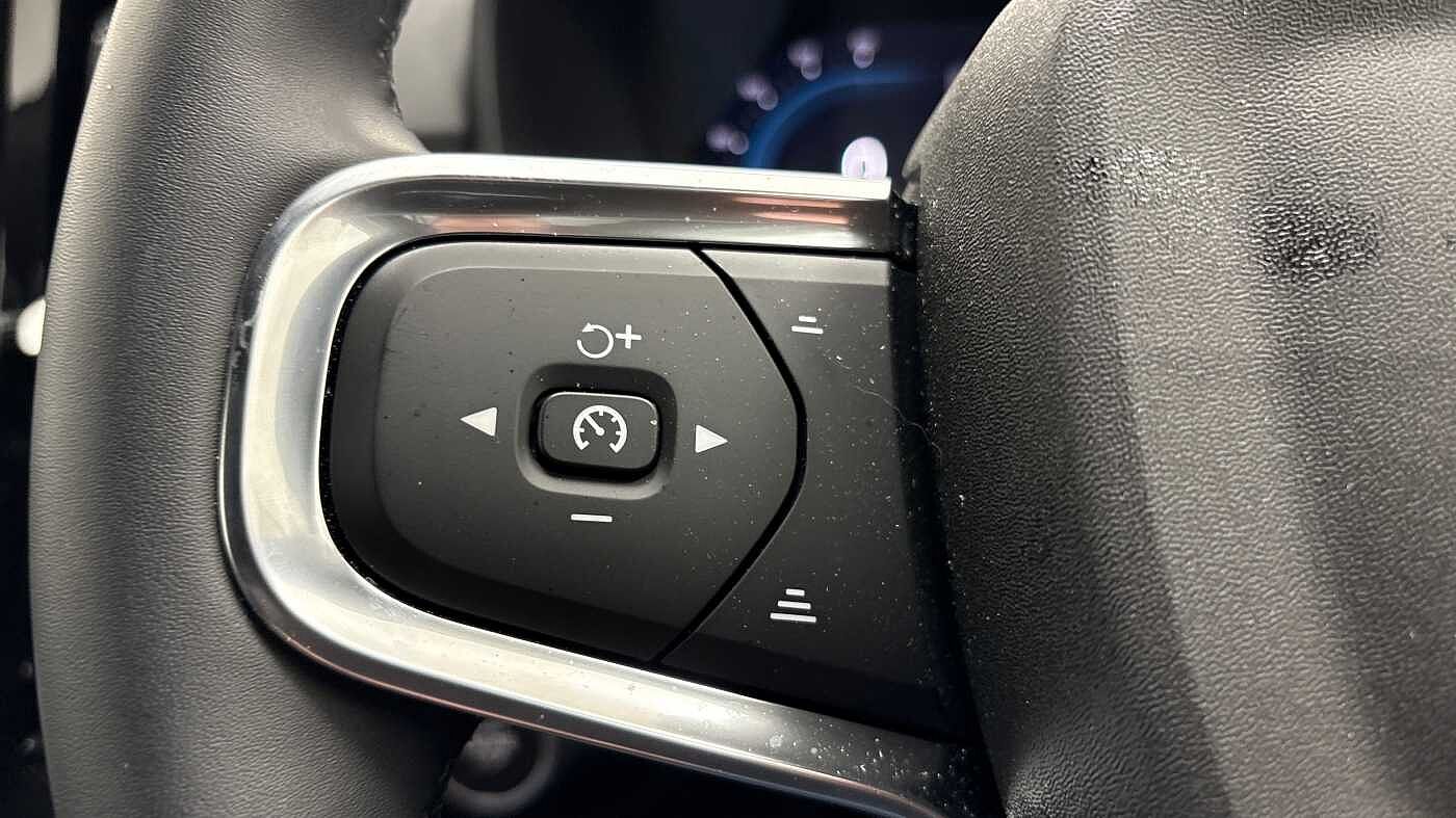 Used Volvo XC40 2024 for sale - 78036063: Photo 31