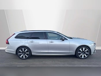 Used Volvo V90 2025 for sale - 78036043: Photo