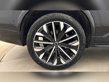 Used Volvo XC90 2025 for sale - 79651879: Photo