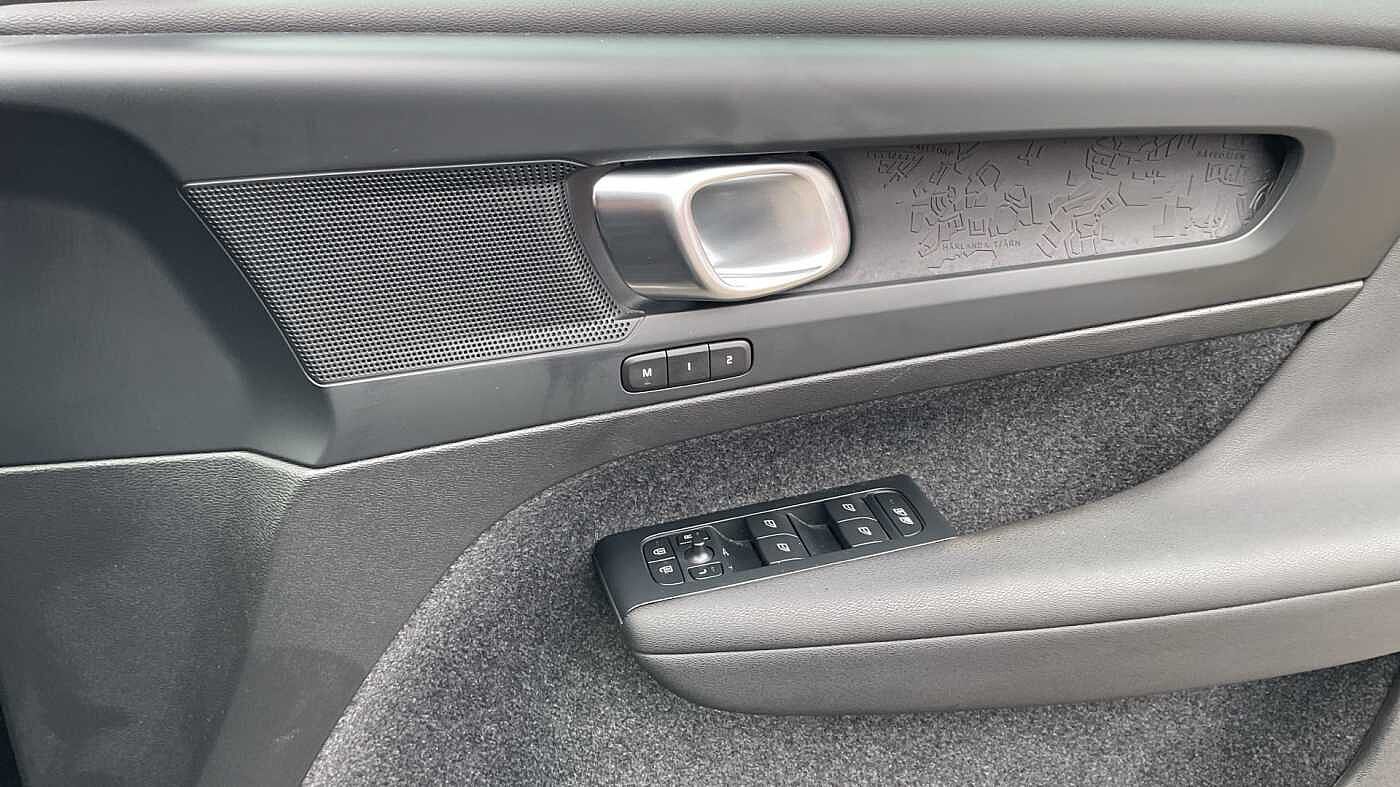 Used Volvo XC40 2022 for sale - 78036081: Photo 28