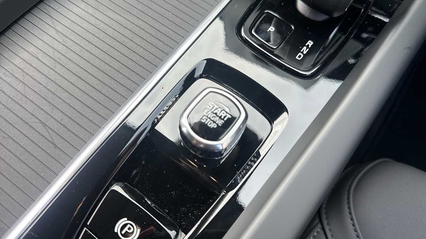 Used Volvo XC60 2025 for sale - 78036047: Photo 25