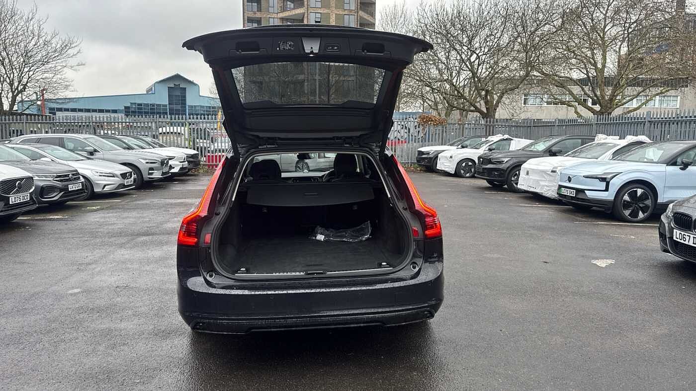 Used Volvo V90 2025 for sale - 78036049: Photo 15