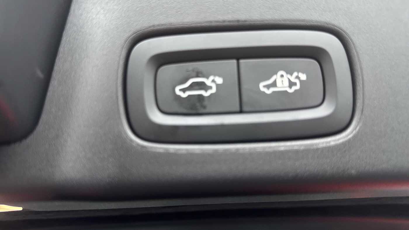 Used Volvo V90 2025 for sale - 78036049: Photo 28