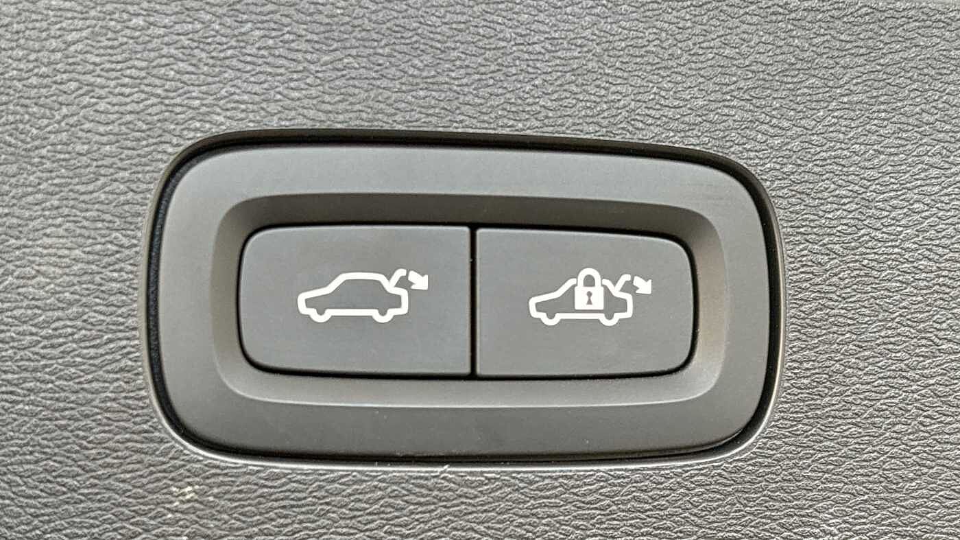 Used Volvo V60 2025 for sale - 78140501: Photo 18