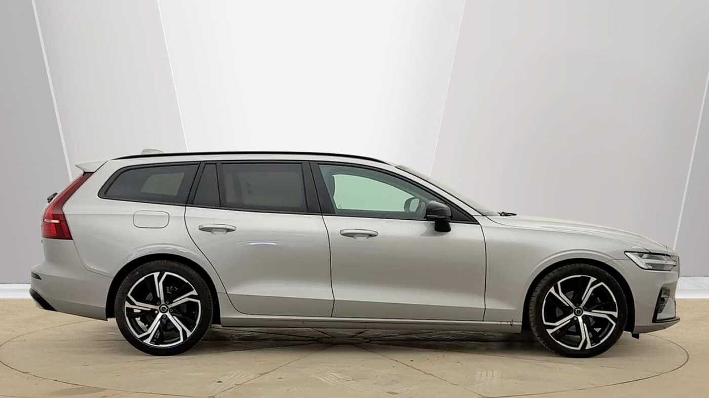 Used Volvo V60 2025 for sale - 78140501: Photo 2