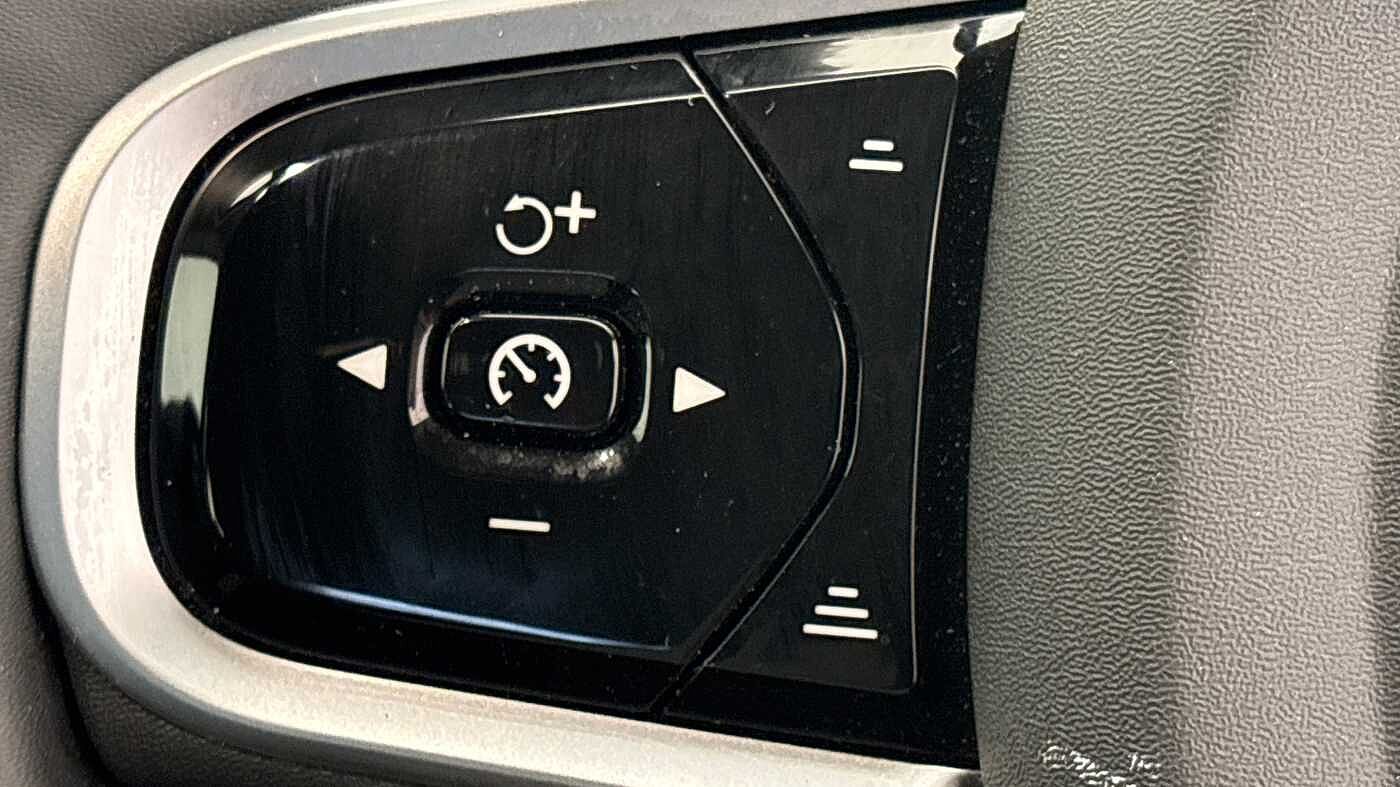 Used Volvo V60 2025 for sale - 78140501: Photo 30