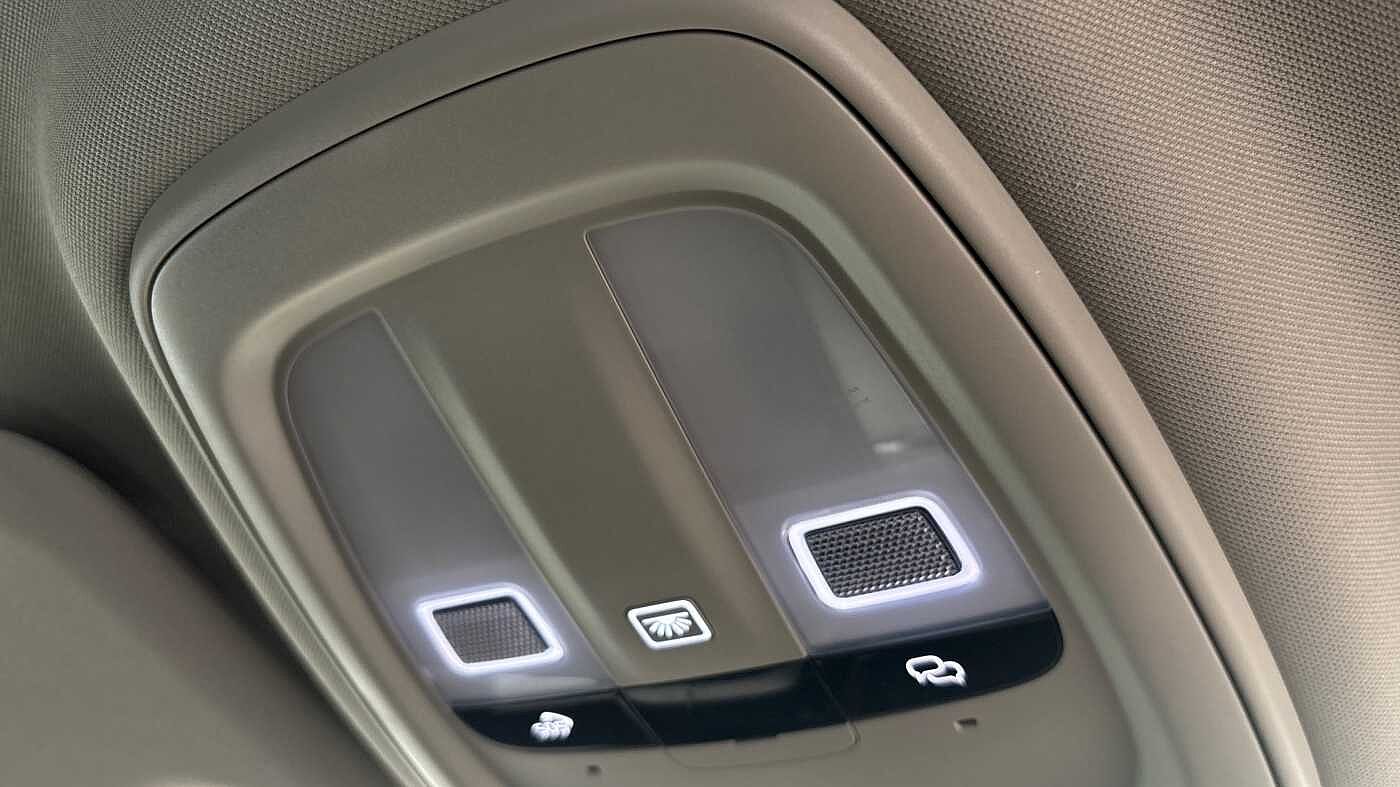 Used Volvo V60 2025 for sale - 78140501: Photo 32