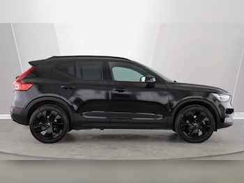 Used Volvo XC40 2025 for sale - 79526532: Photo