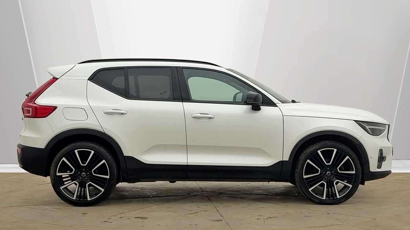 Used Volvo XC40 2025 for sale - 78140491: Photo 2