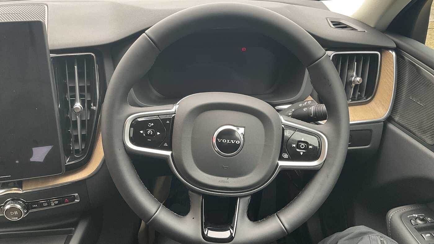 Used Volvo XC60 2025 for sale - 78036085: Photo 12