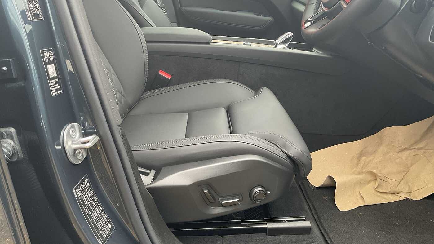 Used Volvo XC60 2025 for sale - 78036085: Photo 30