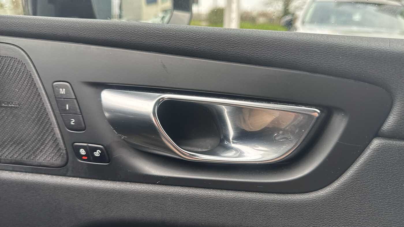 Used Volvo XC60 2021 for sale - 78036076: Photo 25