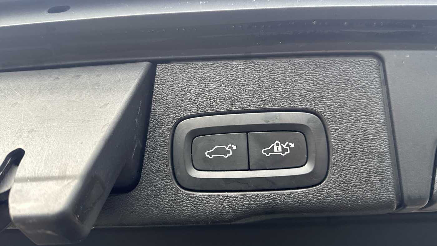 Used Volvo XC60 2021 for sale - 78036076: Photo 29