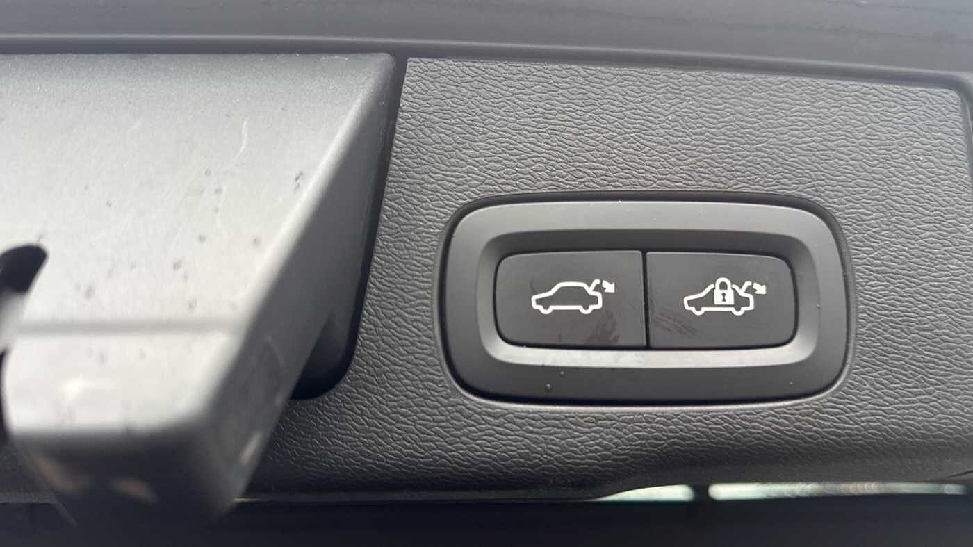 Used Volvo XC60 2020 for sale - 78036099: Photo 29