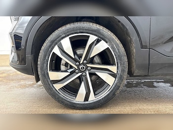 Used Volvo XC40 2025 for sale - 78140474: Photo