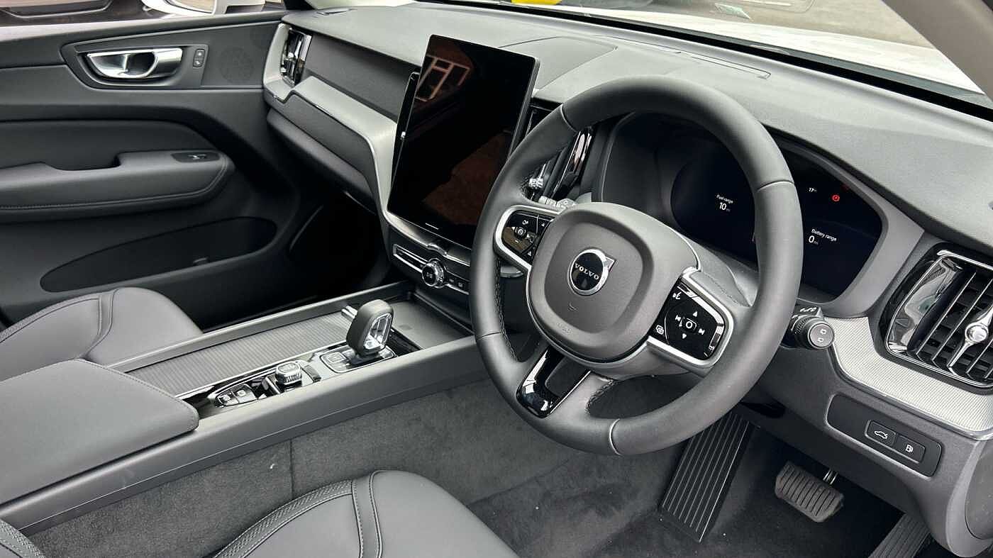 Used Volvo XC60 2025 for sale - 78036041: Photo 5