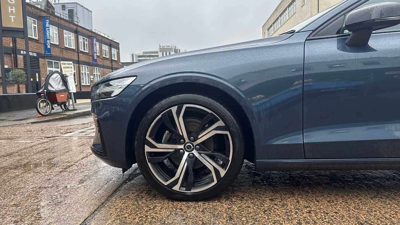 Used Volvo V60 2025 for sale - 78036042: Photo 11