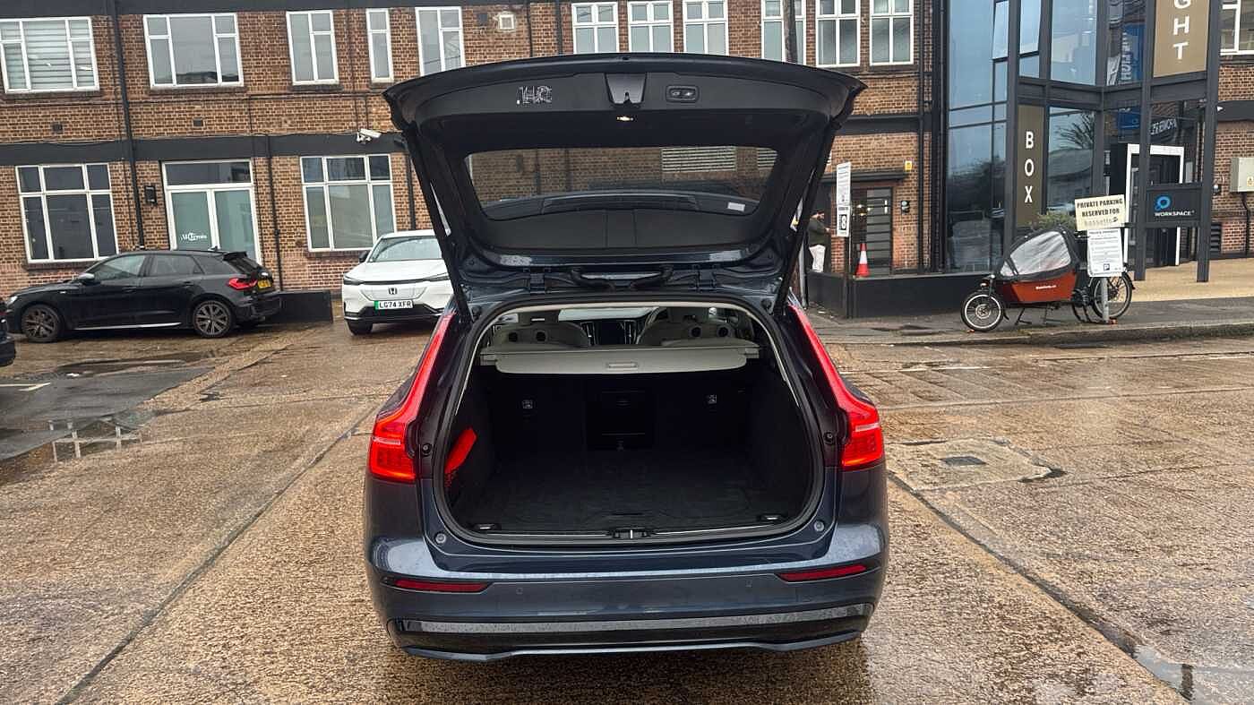 Used Volvo V60 2025 for sale - 78036042: Photo 15