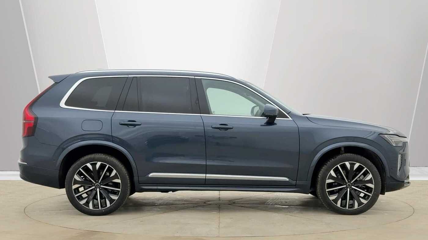 Used Volvo XC90 2025 for sale - 78140494: Photo 2