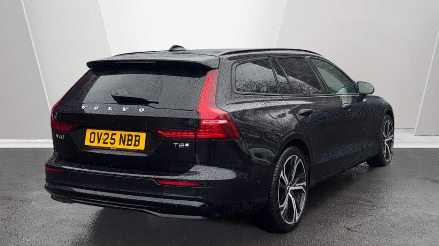 Used Volvo V60 2025 for sale - 78036061: Photo 2