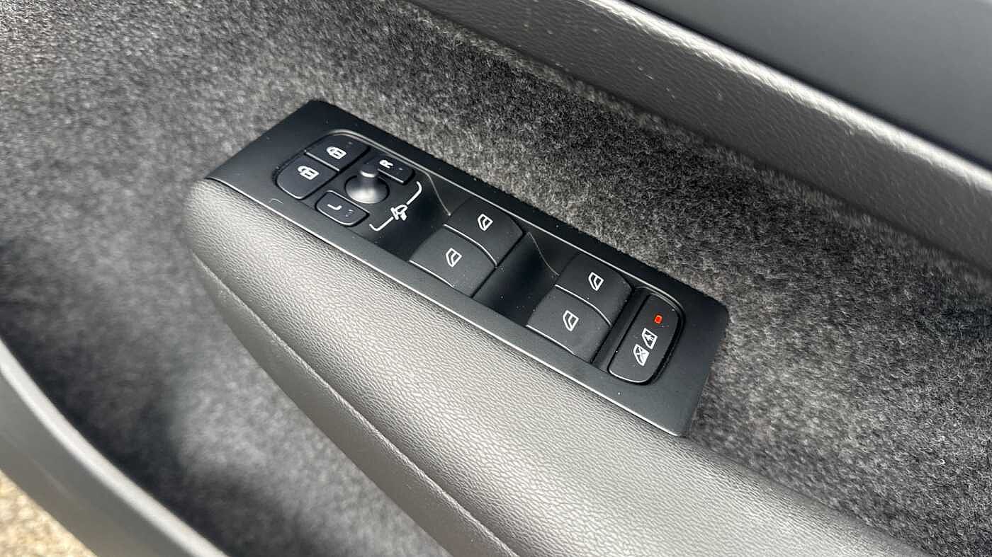 Used Volvo XC40 2025 for sale - 78036062: Photo 22