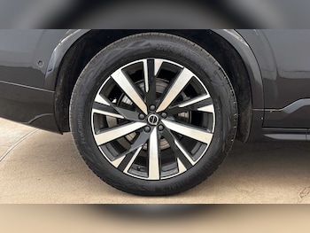 Used Volvo XC90 2025 for sale - 79582498: Photo
