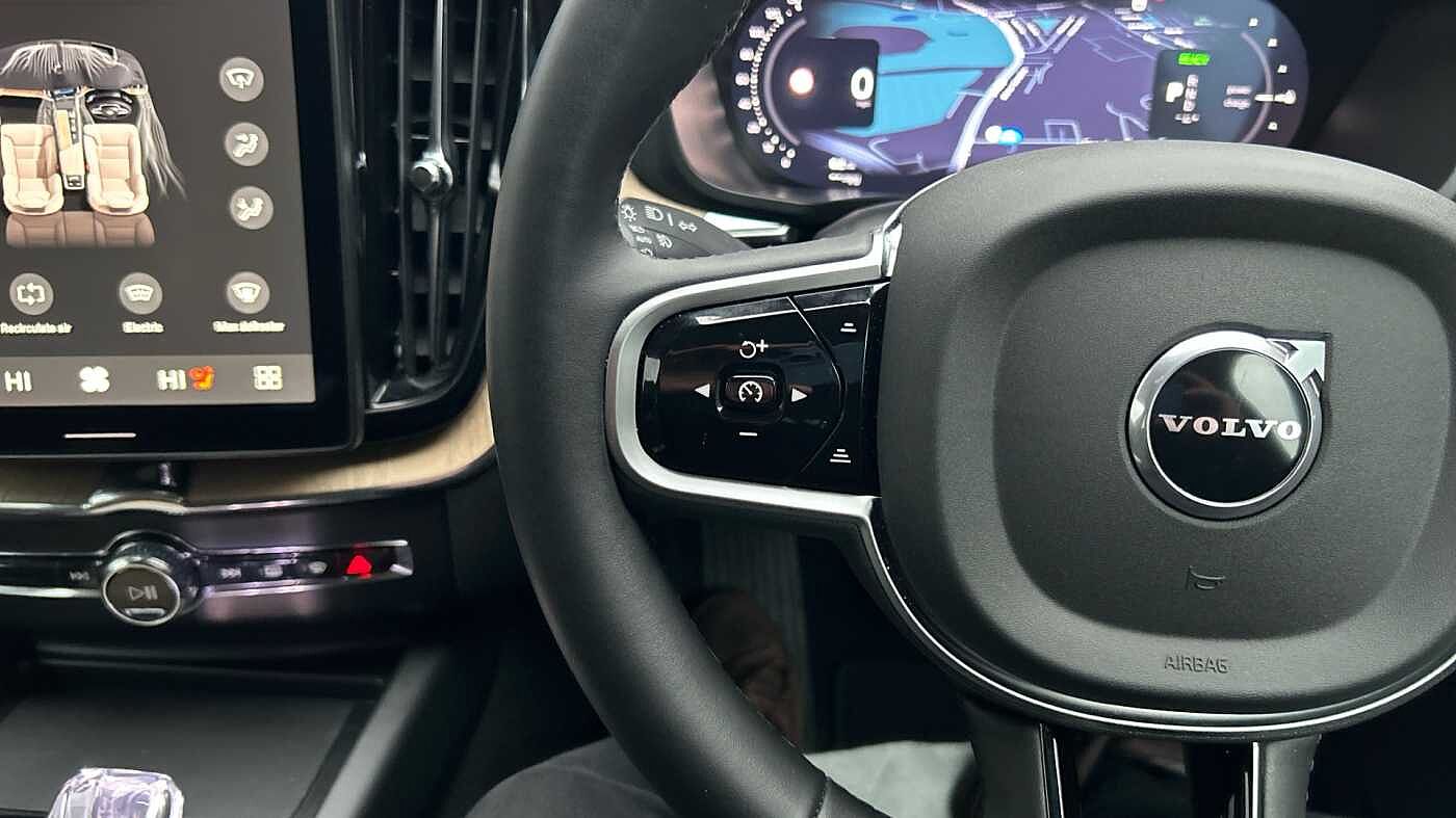 Used Volvo XC60 2025 for sale - 78036084: Photo 18