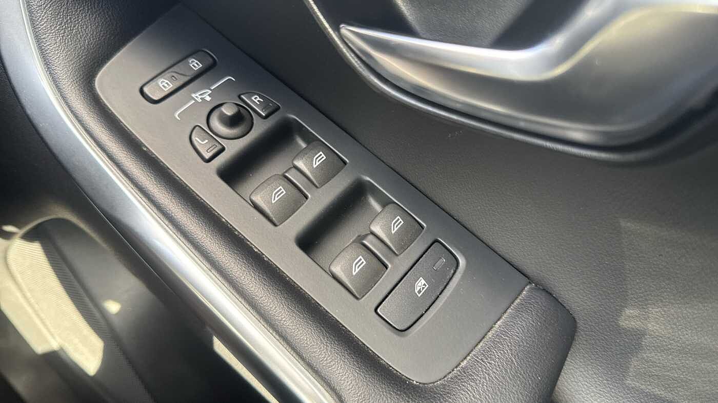 Used Volvo V40 2016 for sale - 78036092: Photo 23