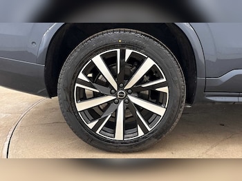 Used Volvo XC90 2025 for sale - 79582496: Photo