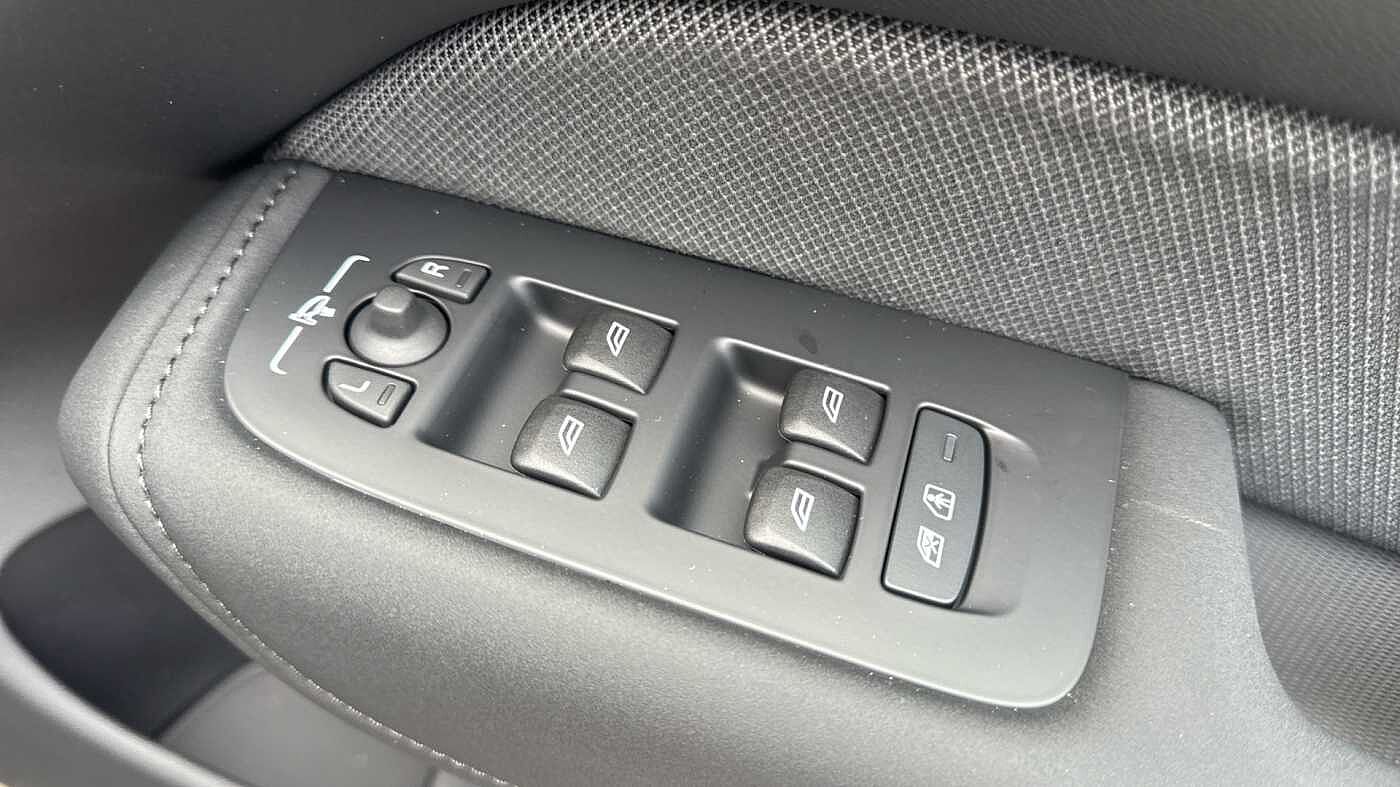 Used Volvo XC60 2026 for sale - 78036106: Photo 23