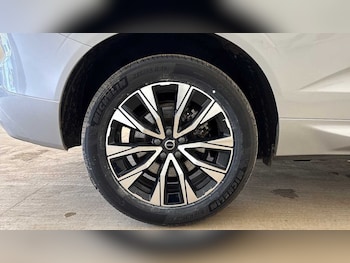 Used Volvo XC60 2025 for sale - 78199010: Photo