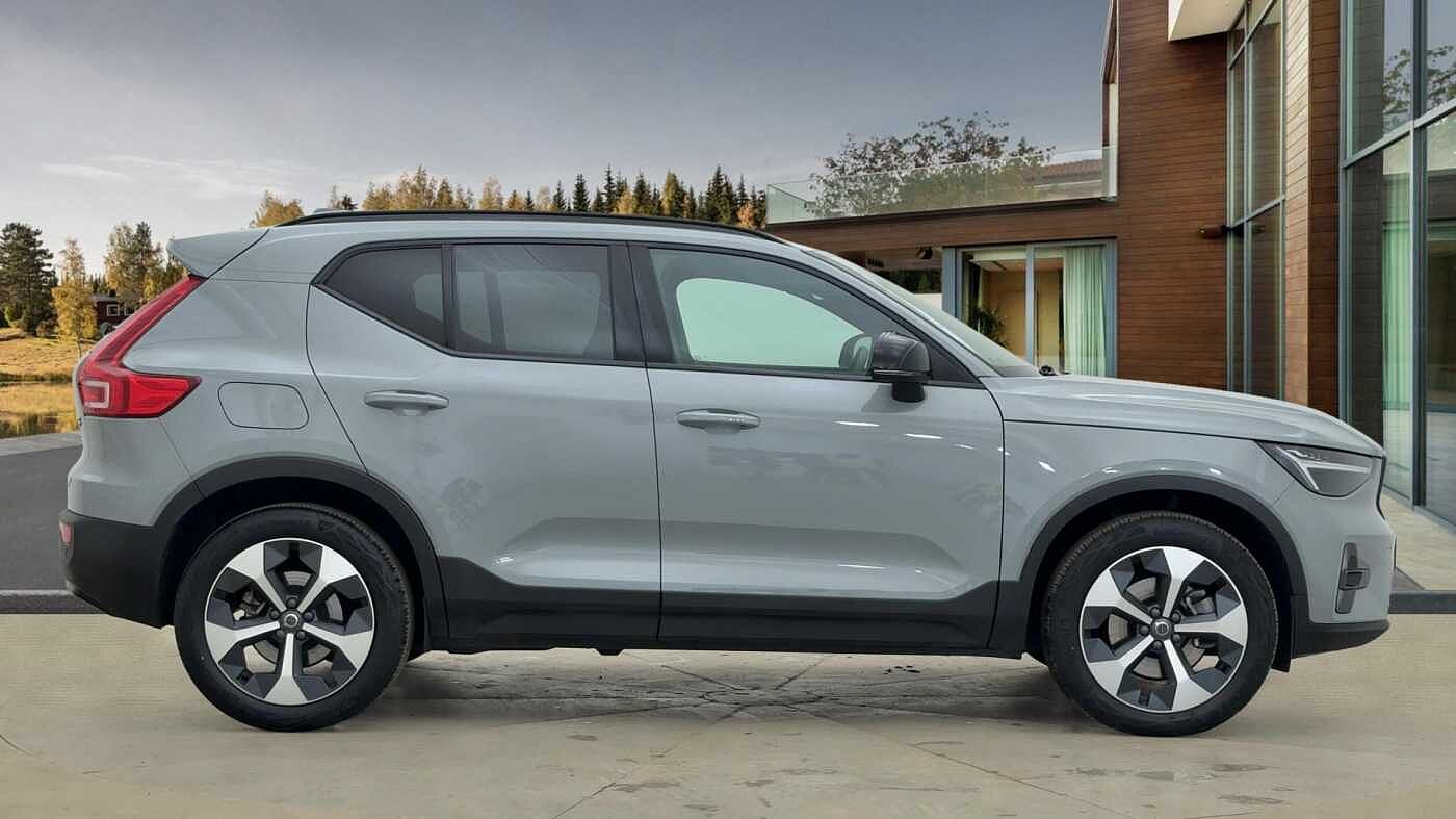 Used Volvo XC40 2025 for sale - 78140480: Photo 2