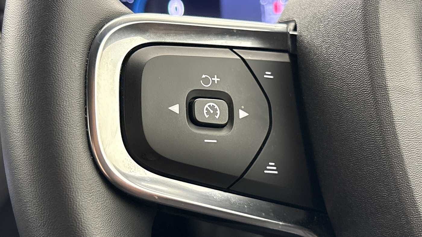 Used Volvo XC40 2025 for sale - 78140480: Photo 31