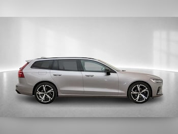 Used Volvo V60 2025 for sale - 79582495: Photo