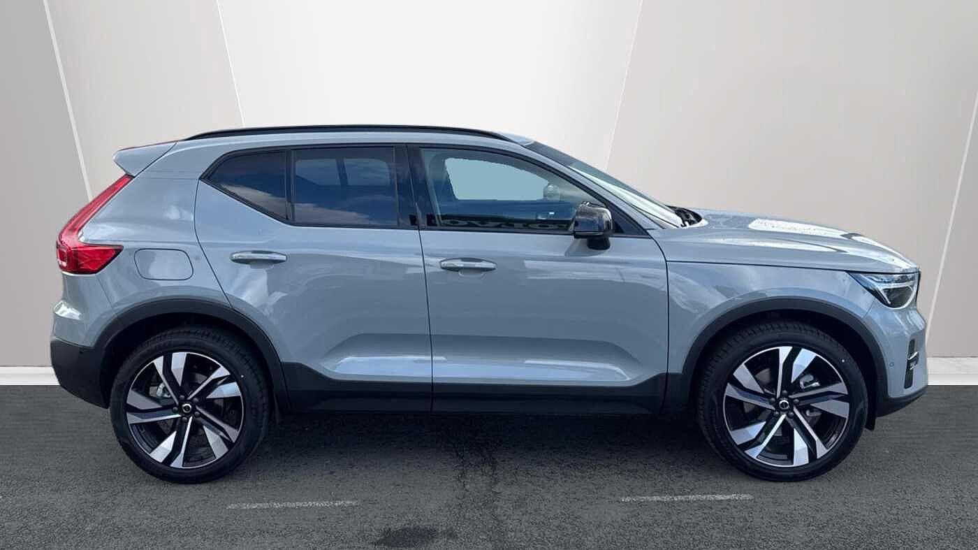 Used Volvo XC40 2026 for sale - 78140484: Photo 3
