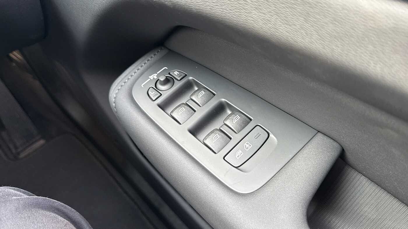 Used Volvo XC60 2025 for sale - 78036098: Photo 24