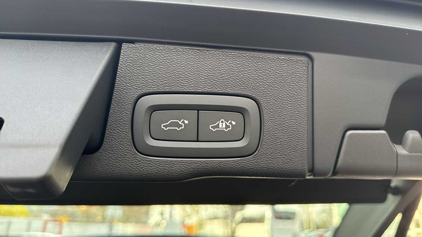 Used Volvo XC60 2025 for sale - 78036098: Photo 31