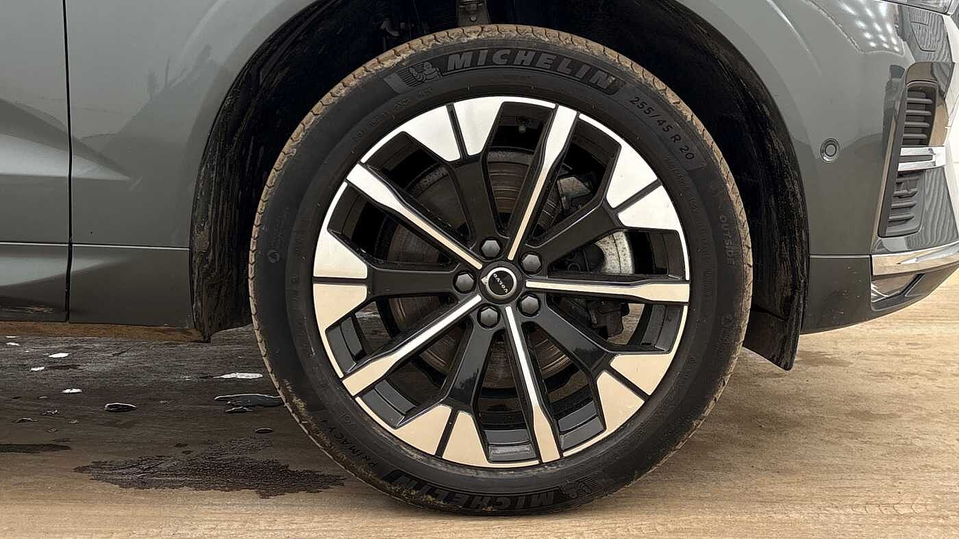 Used Volvo XC60 2025 for sale - 78140481: Photo 4