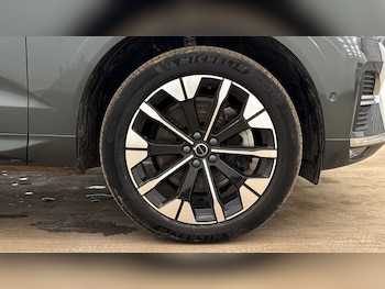 Used Volvo XC60 2025 for sale - 78140481: Photo