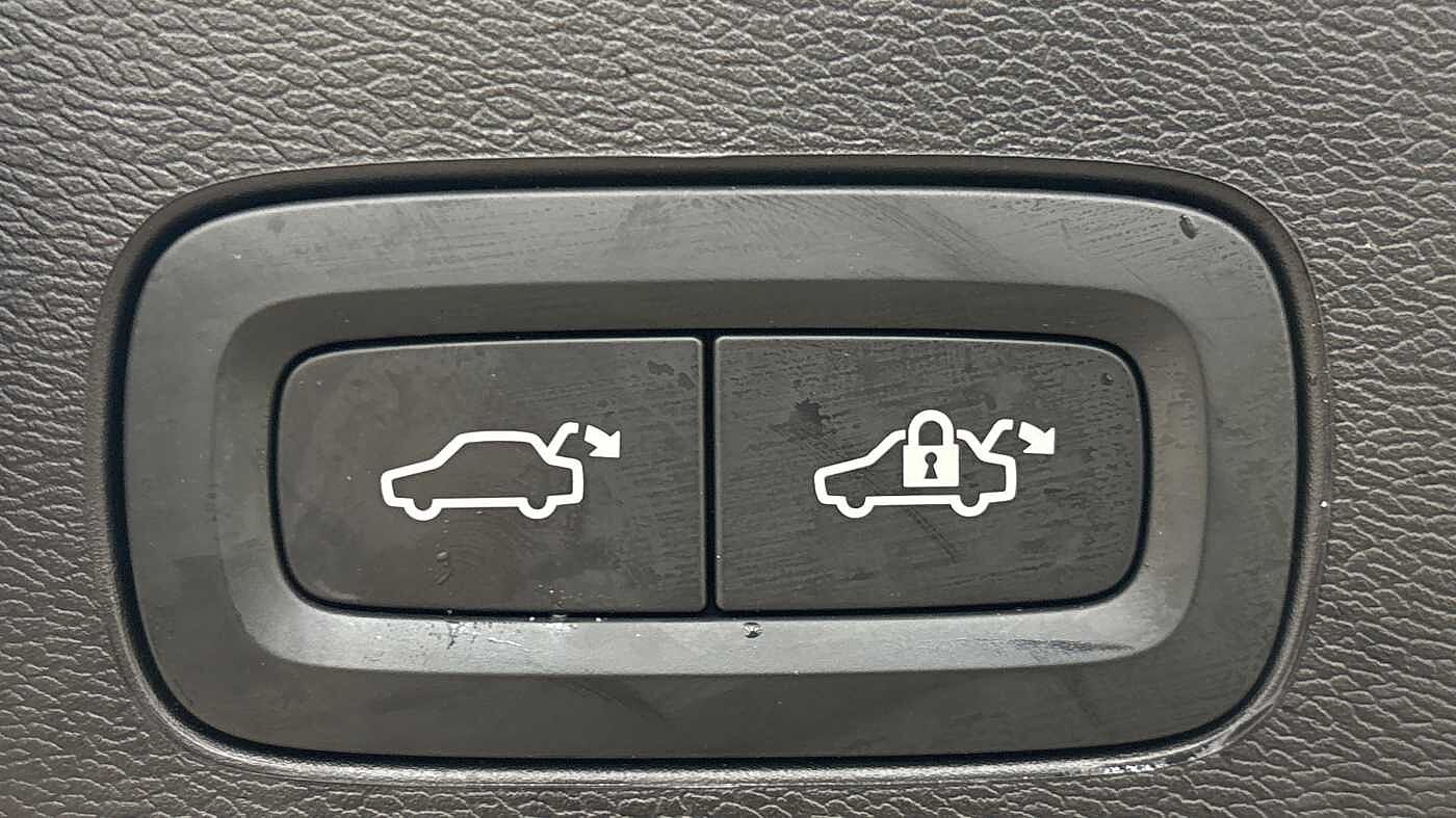 Used Volvo XC60 2025 for sale - 78036058: Photo 19