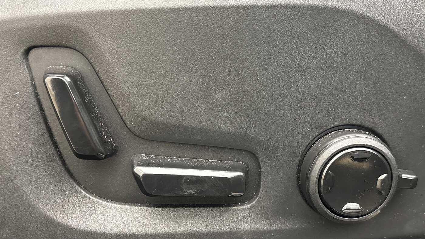 Used Volvo XC60 2025 for sale - 78036058: Photo 28