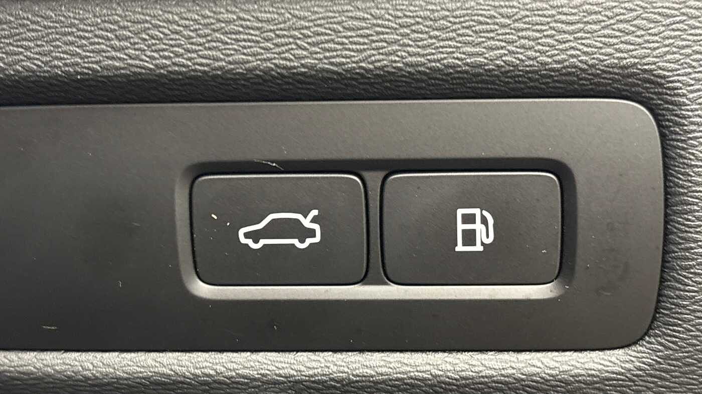 Used Volvo XC60 2025 for sale - 78036058: Photo 30