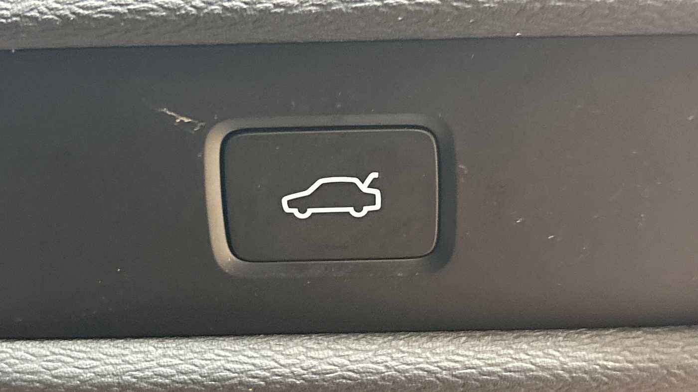 Used Volvo V60 2025 for sale - 78036048: Photo 29