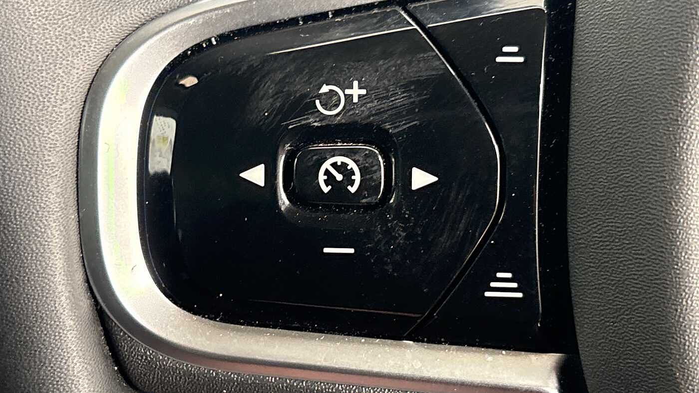 Used Volvo V60 2025 for sale - 78036048: Photo 30