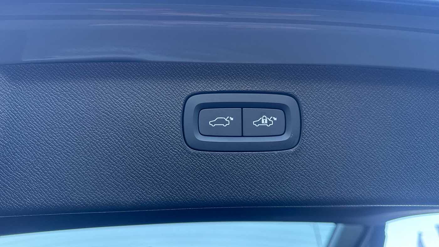 Used Volvo XC90 2025 for sale - 78036056: Photo 32