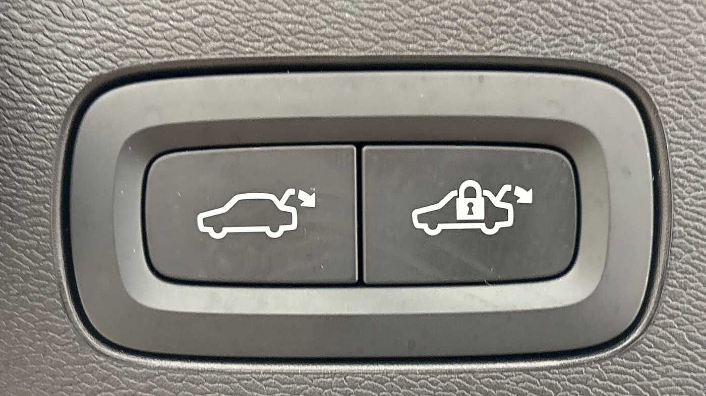 Used Volvo XC60 2025 for sale - 78036060: Photo 19