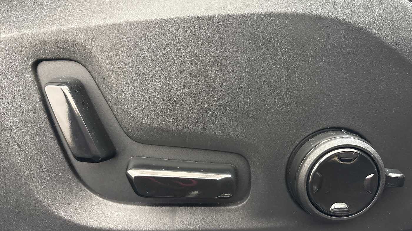 Used Volvo XC60 2025 for sale - 78036060: Photo 28