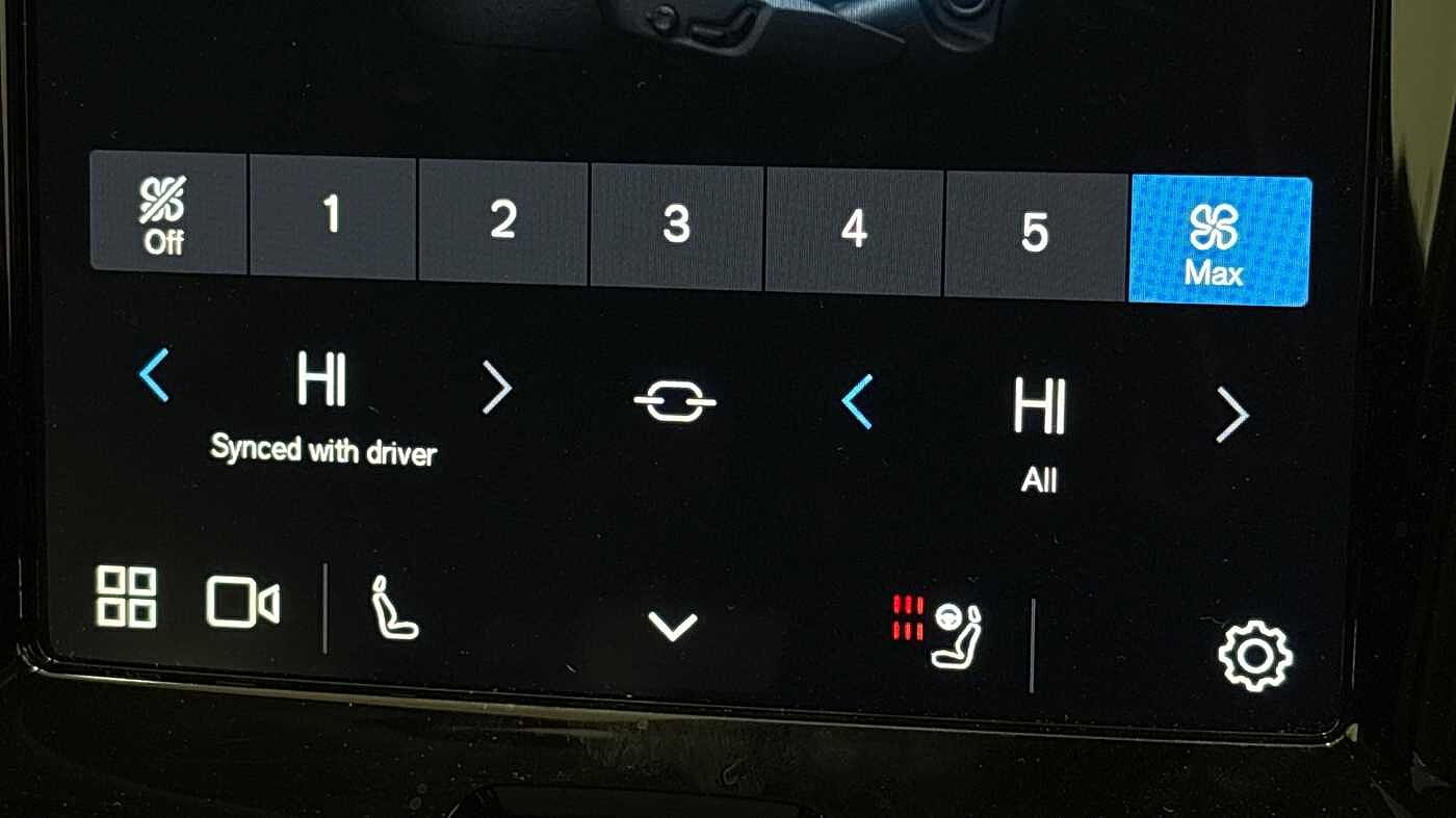 Used Volvo XC60 2025 for sale - 78036060: Photo 40